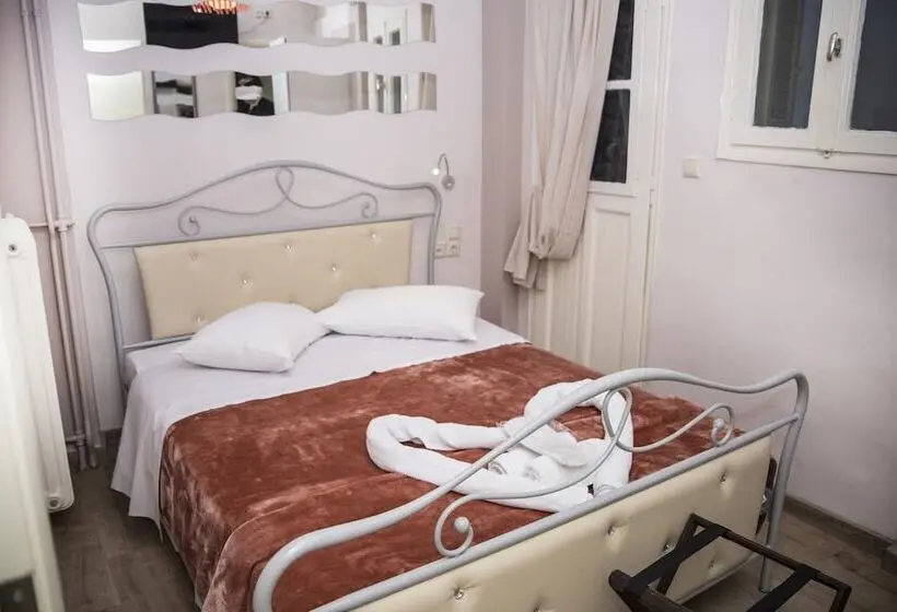 اتاق اکونومی, Asimoni Pension
