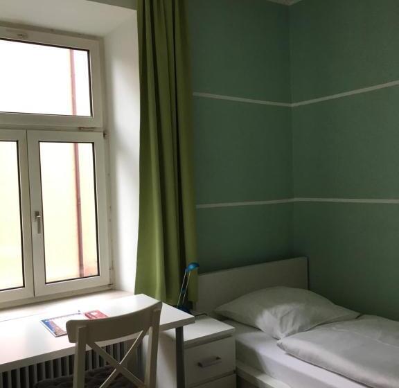 اتاق استاندارد یک نفره, City Hostel