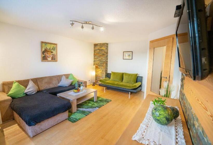 テラスつきの２ベッドルームアパートメント, Haus Christlum