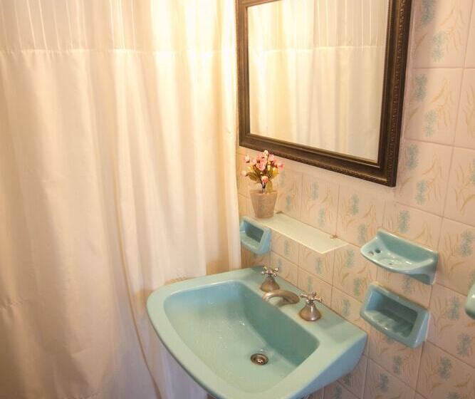 חדר קלאסי לשלושה, Posada Don Salvador