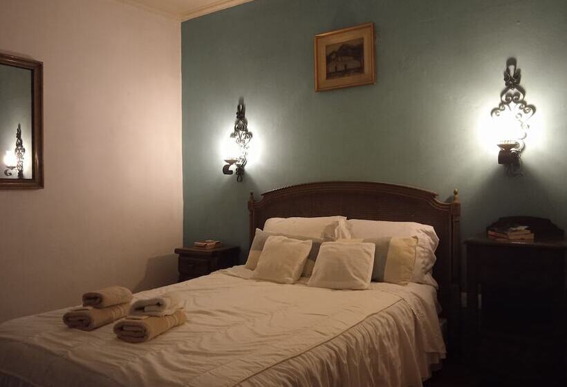 חדר קלאסי לשלושה, Posada Don Salvador