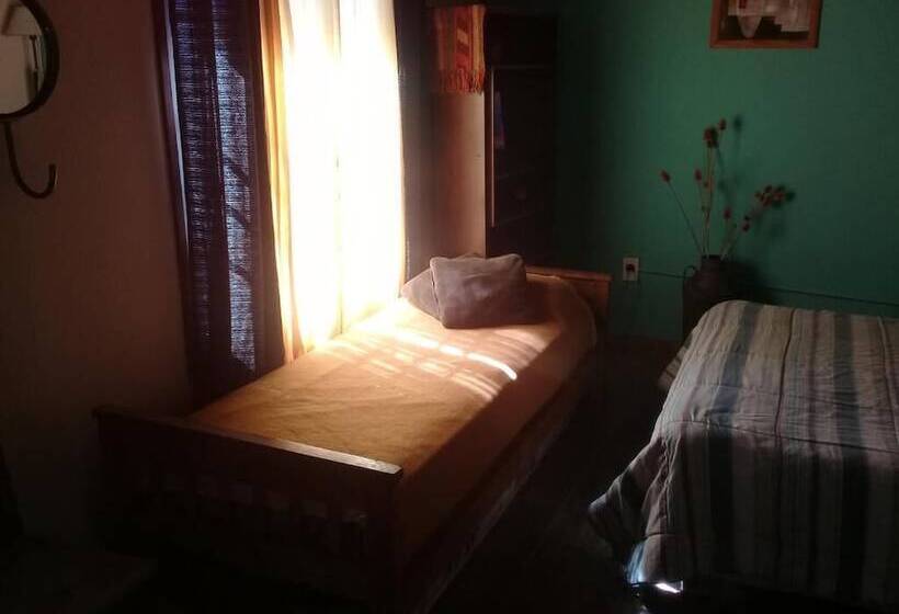 חדר משפחתי, Posada Don Salvador