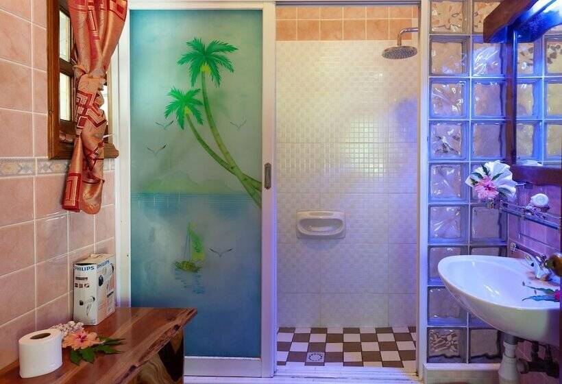 اتاق استاندارد, Kot Babi