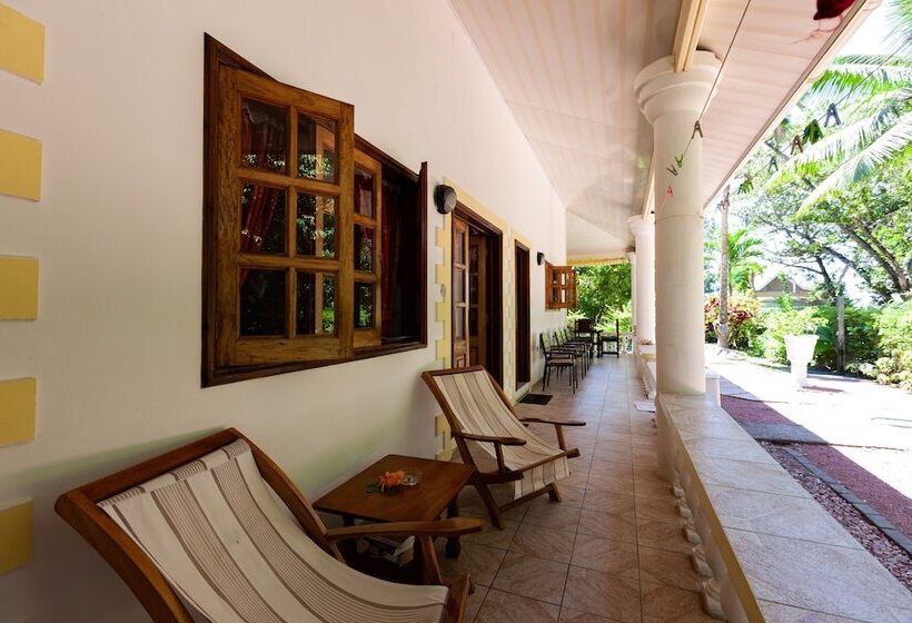 اتاق استاندارد, Kot Babi