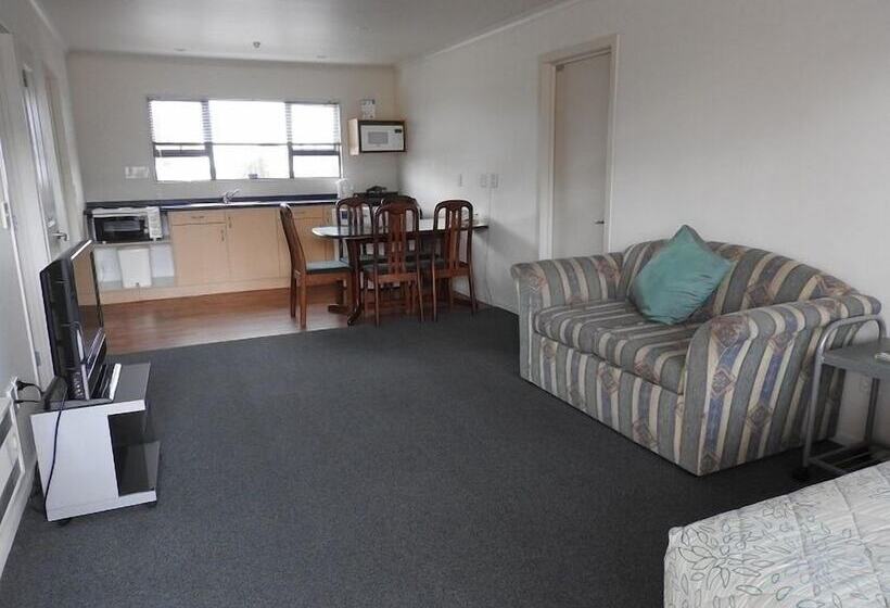 패밀리 룸, A'abode Motor Lodge