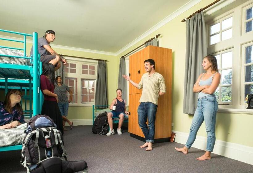 共用房间的床, Yha Newcastle Beach