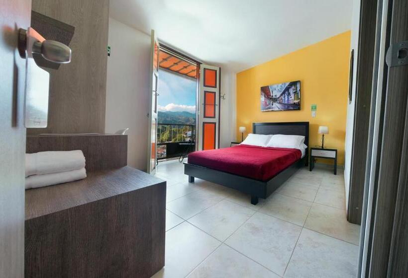 バルコニー付きスタンダードルーム, Casa Borbon