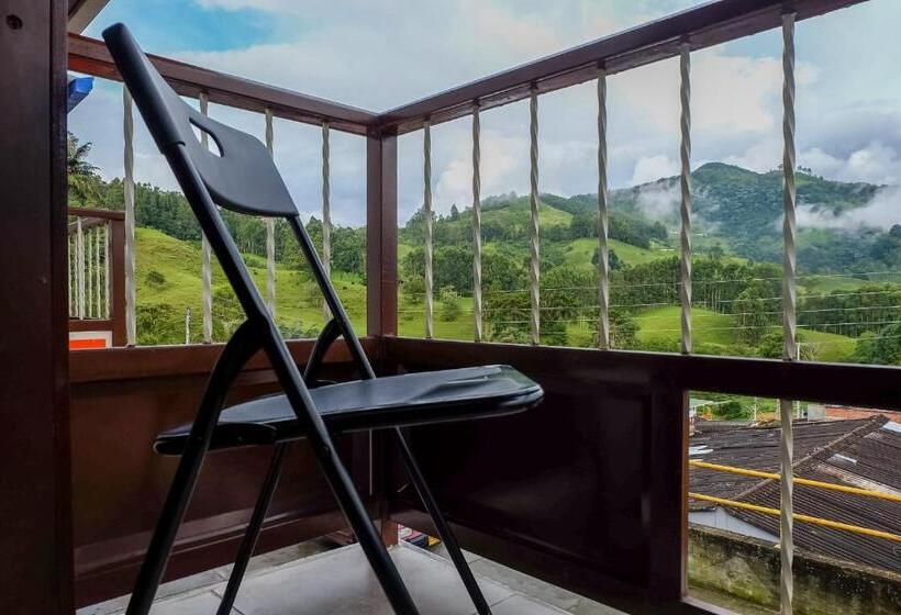 バルコニー付きスタンダードルーム, Casa Borbon