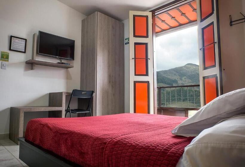 バルコニー付きスタンダードルーム, Casa Borbon