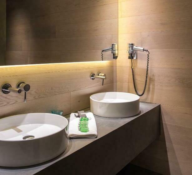 اتاق استاندارد سه نفره, Essence