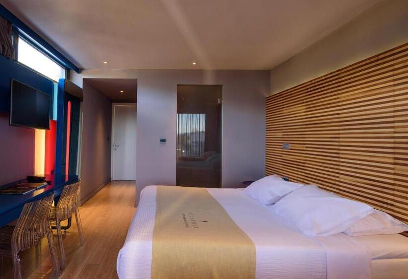 Premium room w/ mountain view, Essence