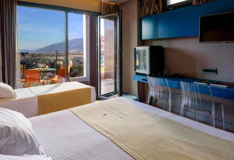 اتاق استاندارد سه نفره, Essence