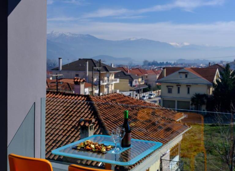 اتاق اجرایی, Essence