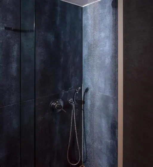 Chambre Confort Vue Ville, Essence