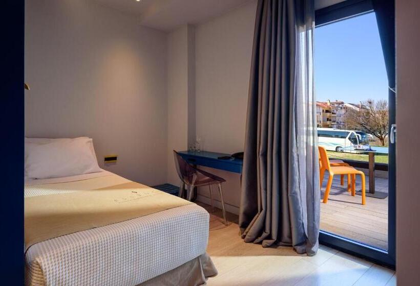 اتاق استاندارد یک نفره, Essence