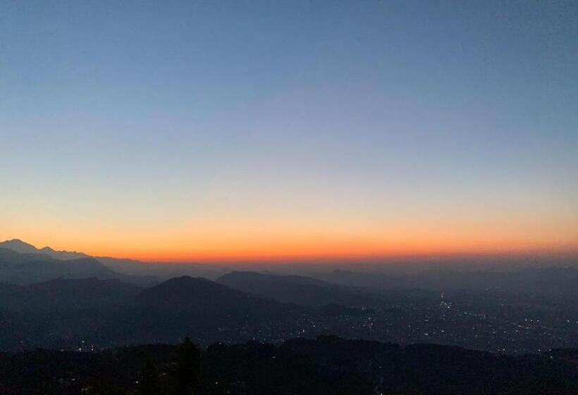 اتاق لوکس, Pristine Himalaya