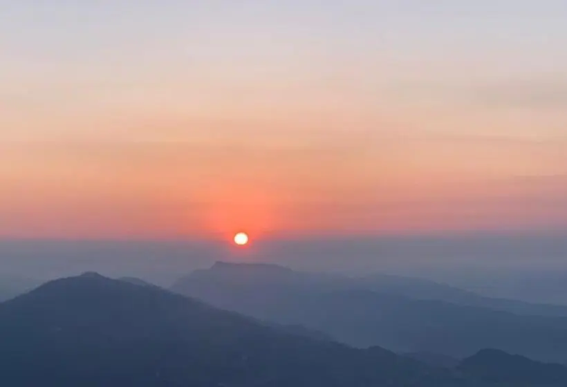 اتاق خانوادگی, Pristine Himalaya