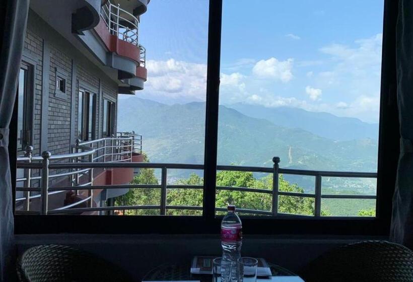 اتاق خانوادگی, Pristine Himalaya