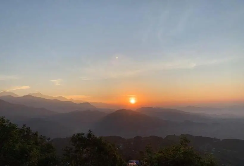 اتاق لوکس خانوادگی, Pristine Himalaya
