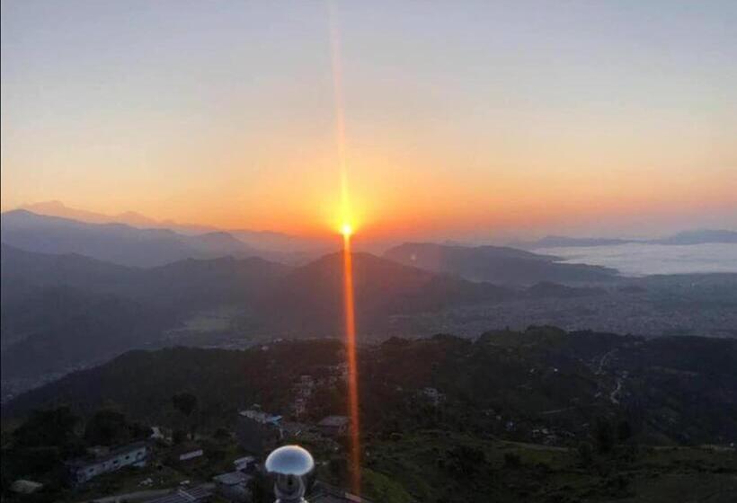 اتاق لوکس خانوادگی, Pristine Himalaya