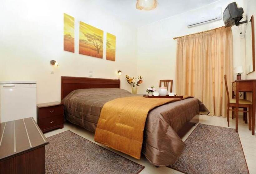 غرفة قياسية, Villa Plaza