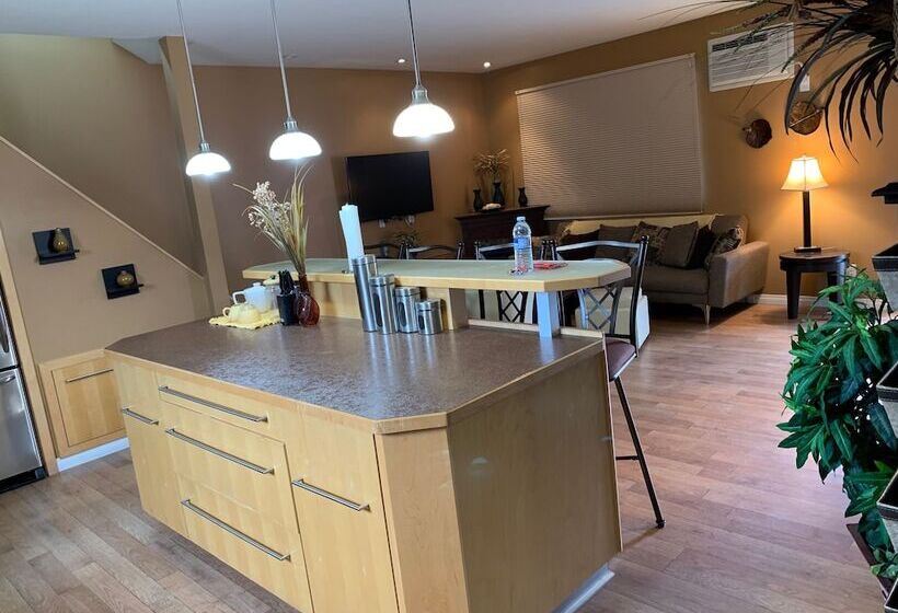 جناح إدارى, Dauphin Inn Express