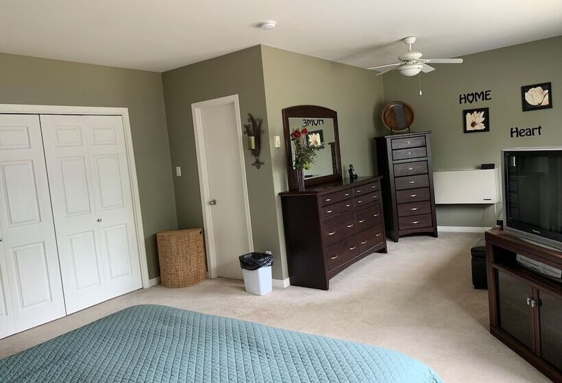 جناح إدارى, Dauphin Inn Express