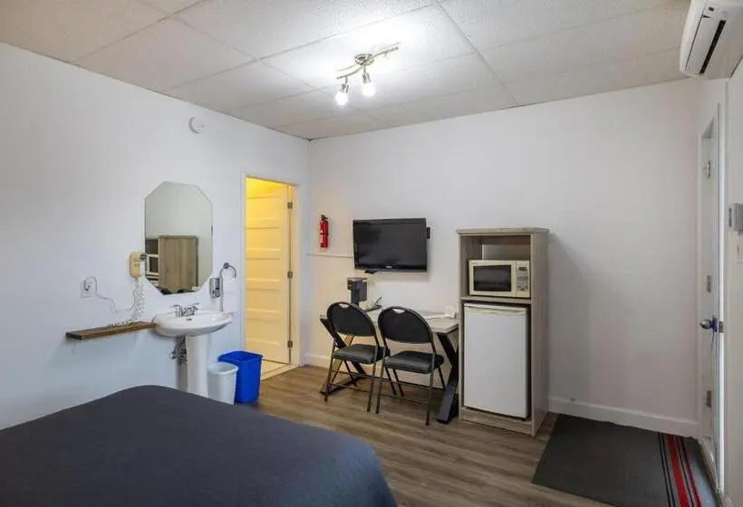 スタンダードルーム, Motel Et Condo Chez Charley