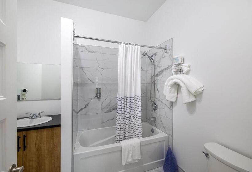 기본룸, Motel Et Condo Chez Charley