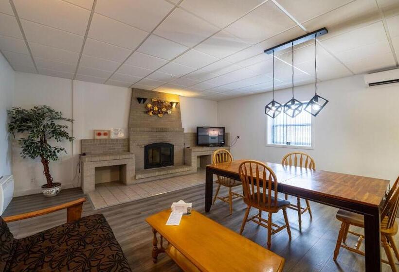 1베드룸 아파트 1층, Motel Et Condo Chez Charley