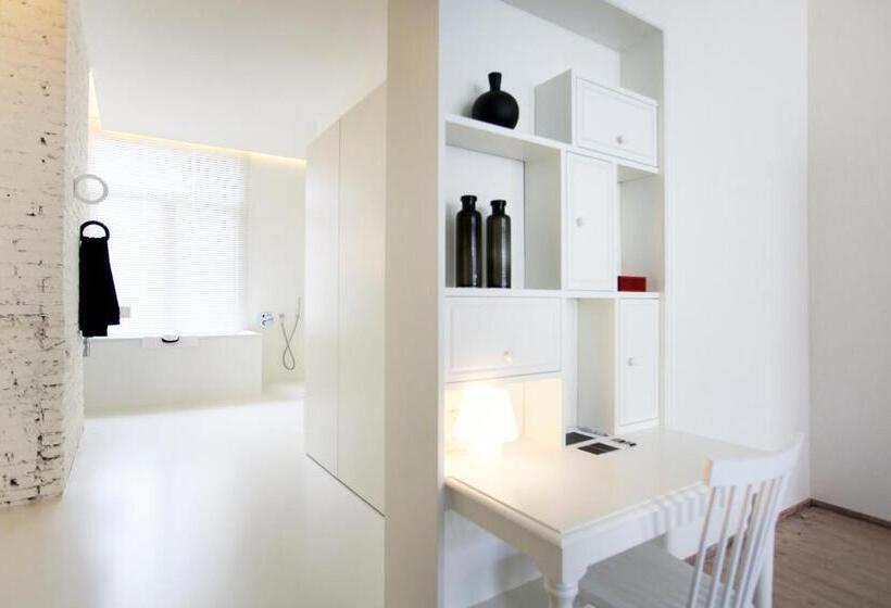 سوییت لوکس, Maison Nationale City Flats & Suites