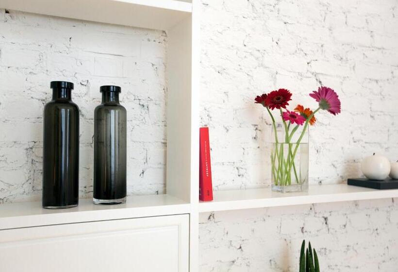 سوییت لوکس, Maison Nationale City Flats & Suites