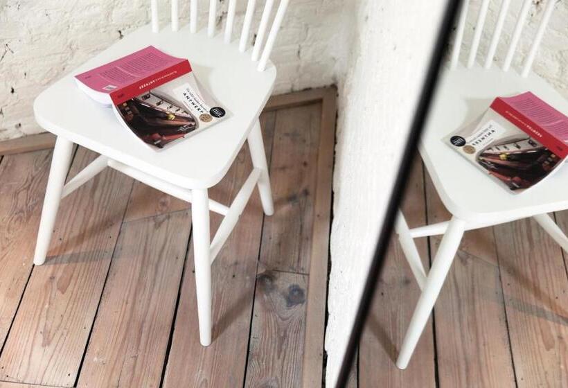 سوییت سوپریور, Maison Nationale City Flats & Suites