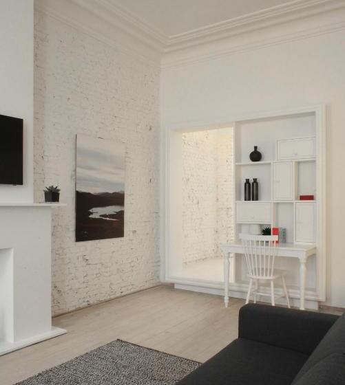 سوییت لوکس, Maison Nationale City Flats & Suites