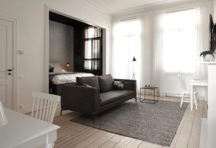 سوییت لوکس, Maison Nationale City Flats & Suites