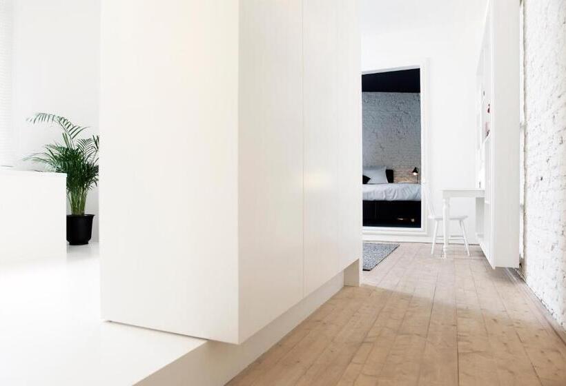 سوییت سوپریور, Maison Nationale City Flats & Suites