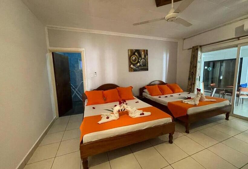 اتاق استاندارد چهار تخته, Villa Authentique