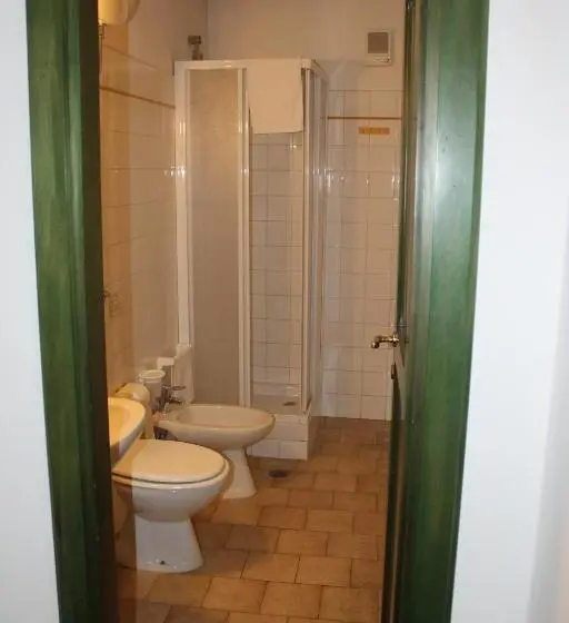 スタンダードトリプルルーム, A La Casa Dei Potenti