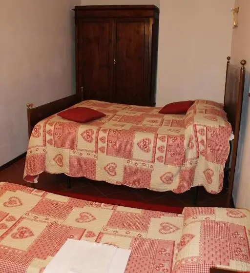 スタンダードトリプルルーム, A La Casa Dei Potenti