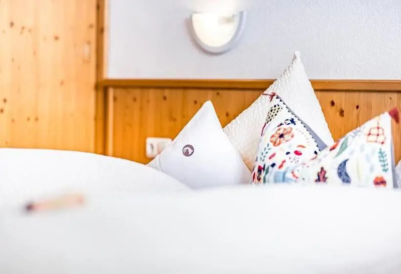 スタンダードルーム, Pension Der Steinbock Das 300 Jahre Alte Bauernhaus Tirol