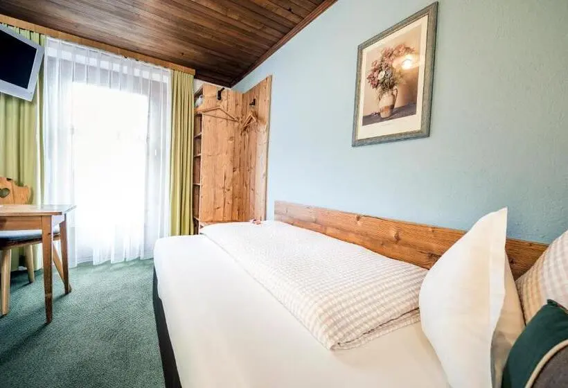 バスルーム共有のシングルスタンダード, Pension Der Steinbock Das 300 Jahre Alte Bauernhaus Tirol
