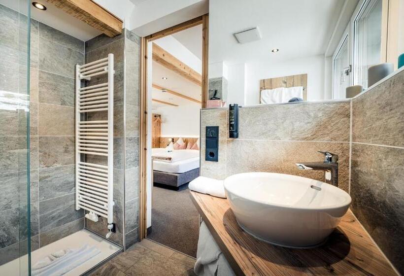 חדר קומפורט לשלושה, Pension Der Steinbock   Das 300 Jahre Alte Bauernhaus   Tirol