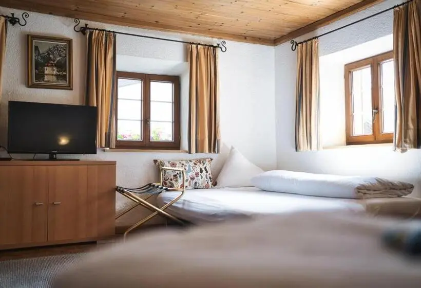 バスルーム共有のトリプルスタンダード, Pension Der Steinbock Das 300 Jahre Alte Bauernhaus Tirol