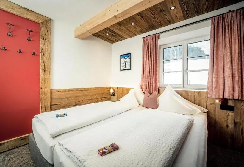 コンフォートルーム, Pension Der Steinbock Das 300 Jahre Alte Bauernhaus Tirol