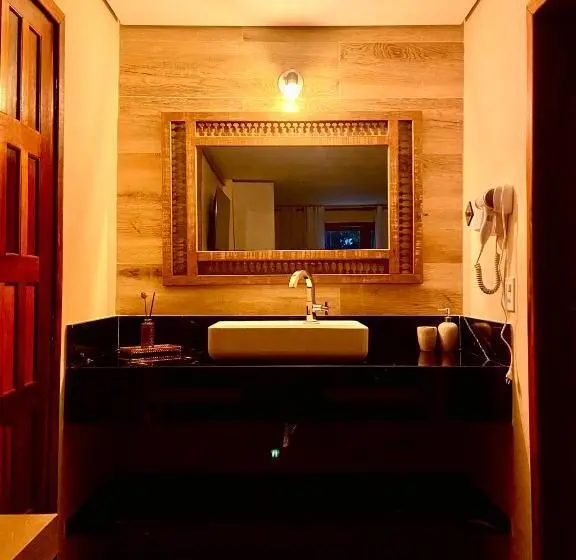 سوئیت با وان آب گرم, Pousada Litoral Paraty