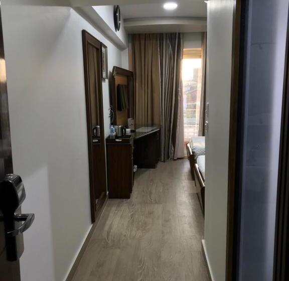 Deluxe room with river view, Dolphin Ras El Bar