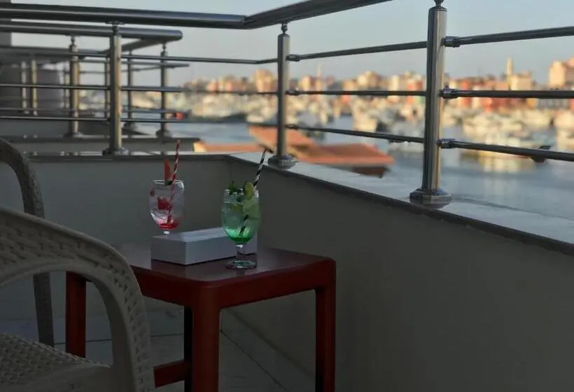 اتاق سوپریور یک تخته, Dolphin  Ras El Bar