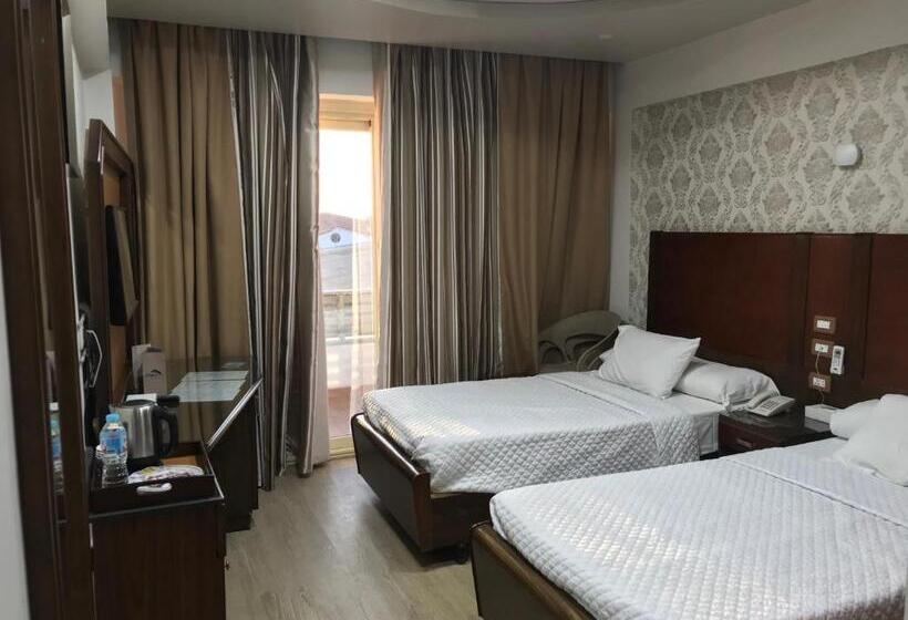 اتاق لوکس با چشمانداز شهر, Dolphin Ras El Bar