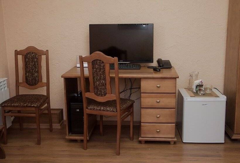 Номер Стандарт, Domashny