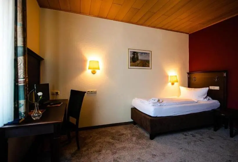 Quarto standart individual, Frankischer Hof